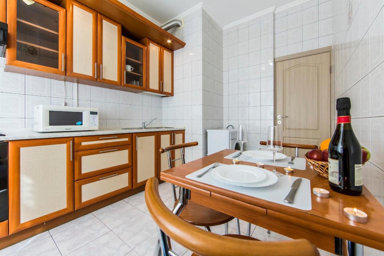 Комфорт- Апартаменти Біля Хрещатика Kiev Dış mekan fotoğraf